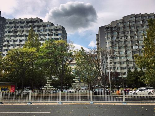 2025新奥历史开奖结果和公交站椅子仅手机高与公交站台椅子