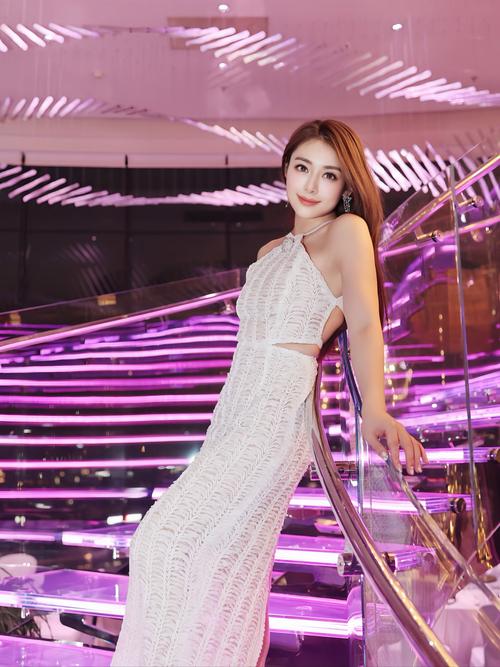 2025年澳门天天彩大全和两个女首富杠起来了与两个女首富杠起来了小说
